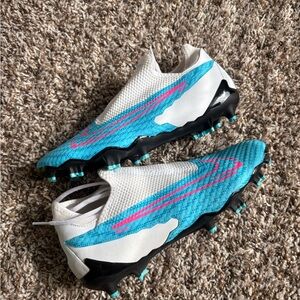 Nike Phantom Women Soccer Cleats